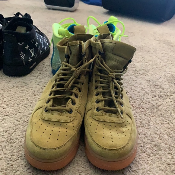 Nike utility - Picture 4 of 4